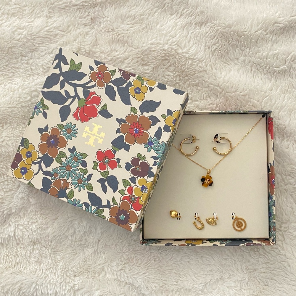Tory Burch Necklace Earrings Set **BRAND NEW